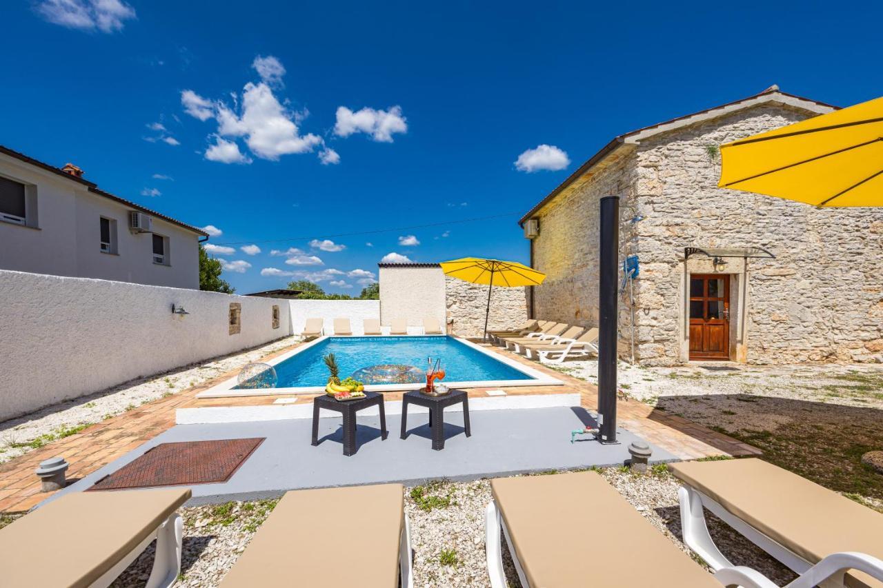 Villa Laura - Orihi Barban Екстер'єр фото
